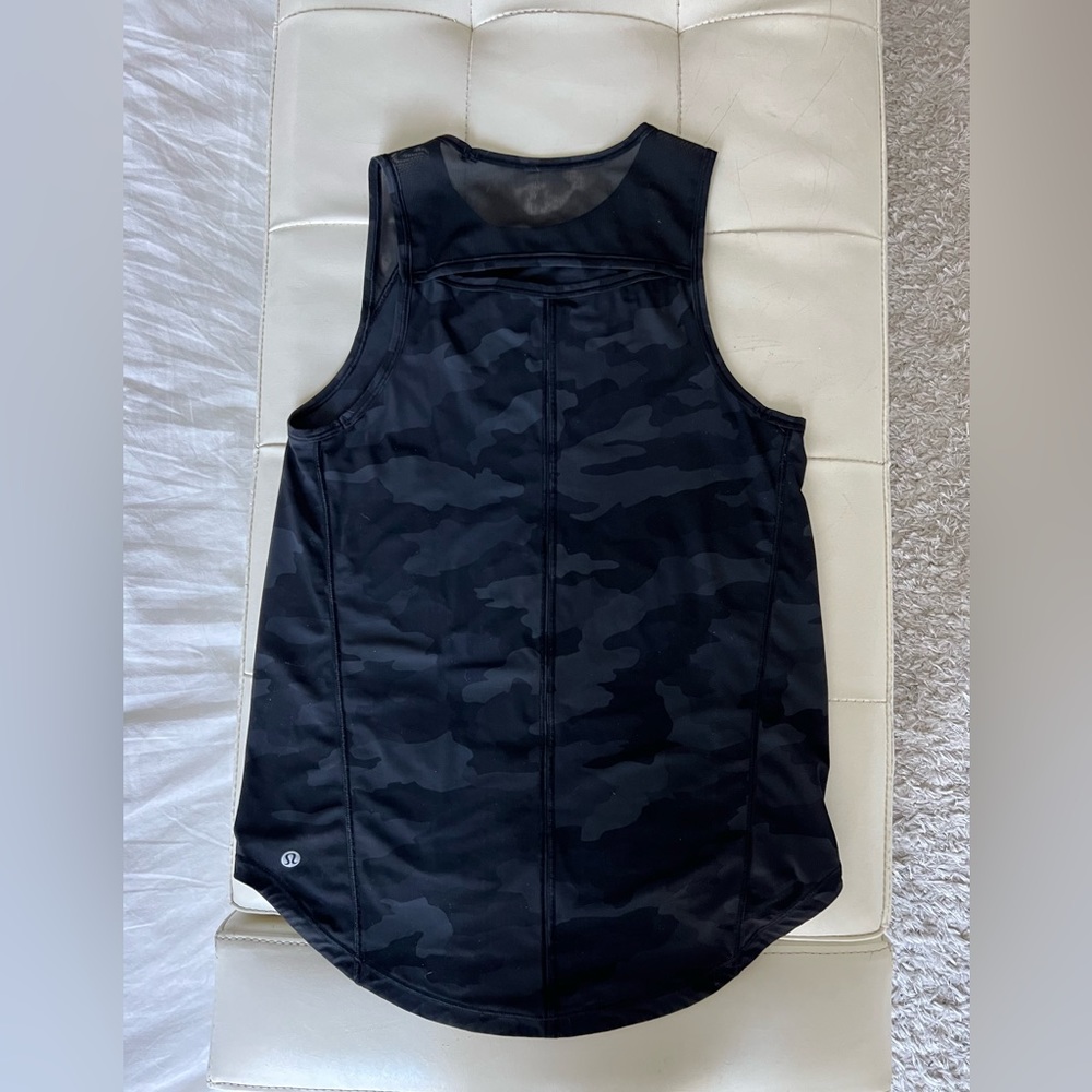 Lululemon Black Camo Sculpt Tank Top size 4